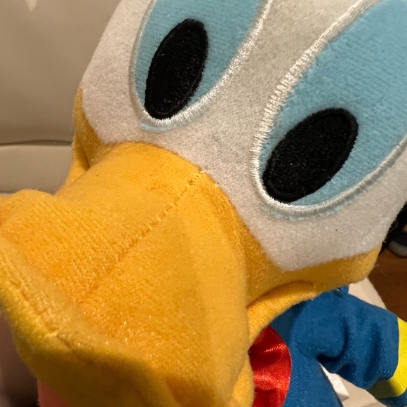 Disney Donald Duck Plush - Picture 4 of 6